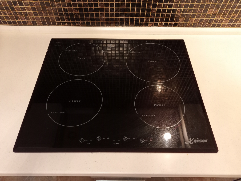Варочная панель KAISER induction,размер стекла 590х520,до замены стекла.jpg Варочная панель KAISER induction,размер стекла 590х520,до замены стекла.jpg