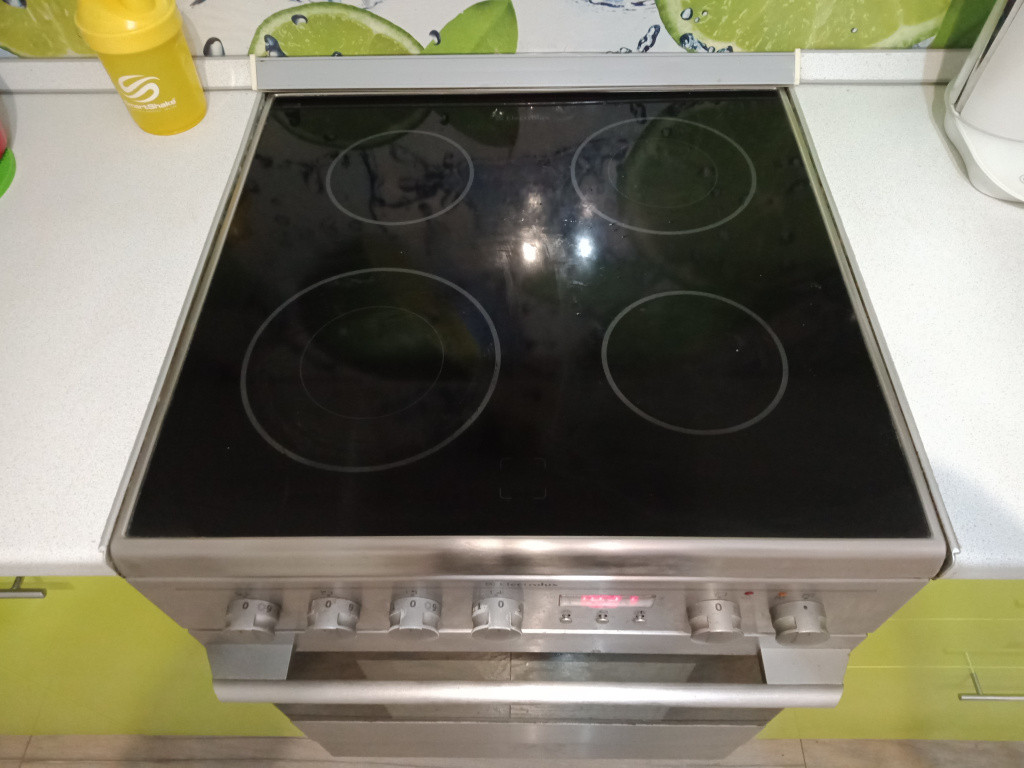Плита Electrolux до замены.jpg Плита Electrolux до замены.jpg