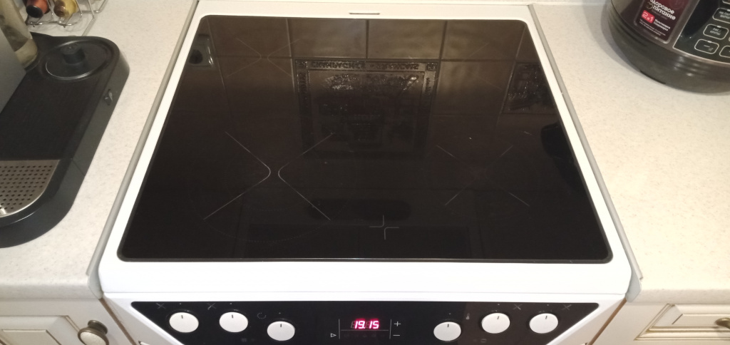 Gorenje,плита с духовым шкафом,спиральный нагрев,стекло размером 560х495 мм.до замены.jpg Gorenje,плита с духовым шкафом,спиральный нагрев,стекло размером 560х495 мм.до замены.jpg