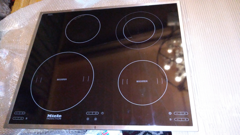 Независимая варочная панель MIELE с двумя индукционными конфорками и двумя спиральными,до замены.jpg Независимая варочная панель MIELE с двумя индукционными конфорками и двумя спиральными,до замены.jpg