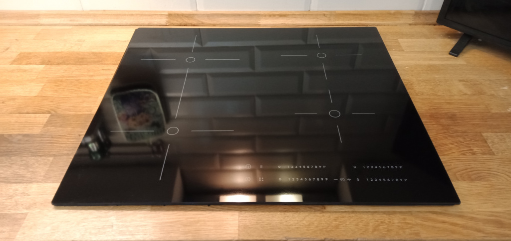 Независимая варочная панель IKEA SMAGLIK (590x520)с мостом,после замены.jpg Независимая варочная панель IKEA SMAGLIK (590x520)с мостом,после замены.jpg