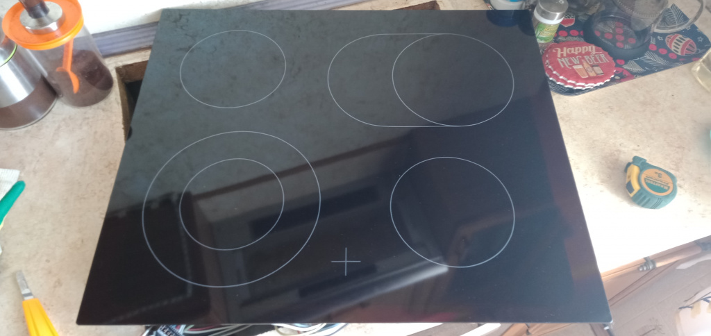 Варочная панель GORENJE EC620C,разбитое стекло,600х510,наше стекло(2021).jpg Варочная панель GORENJE EC620C,разбитое стекло,600х510,наше стекло(2021).jpg