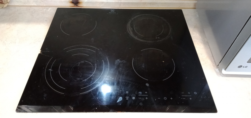 Electrolux,независимая варочная панель,спиральный нагрев,размер 590х520 мм,до замены.jpg Electrolux,независимая варочная панель,спиральный нагрев,размер 590х520 мм,до замены.jpg