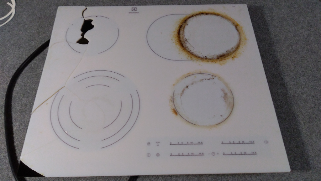 Electrolux,белая стеклокерамика,до замены.jpg Electrolux,белая стеклокерамика,до замены.jpg